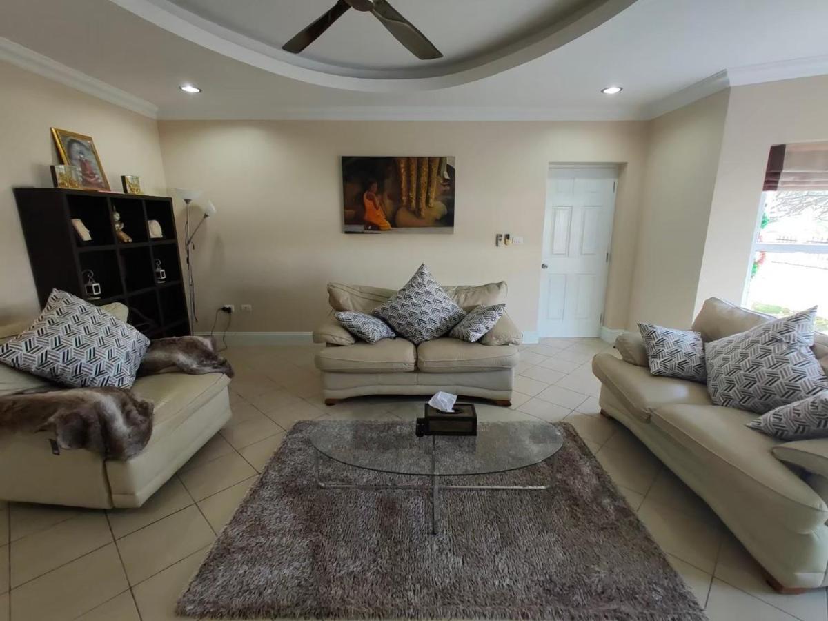 Ban Huai Yai R-Jay Villa L Pattaya L Private Pool L Bbq المظهر الخارجي الصورة